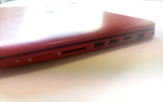 Portatile HP Rosso con 10 anni di utilizzo per ricambi