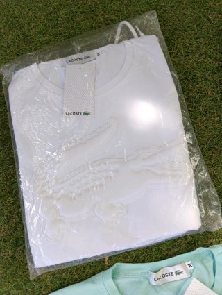 Camiseta y pantalón Lacoste