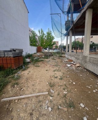 PARCELA CON PROYECTO, GEOTÉCNICO Y TOPOGRAFICO