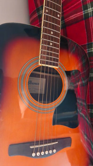 Guitarra acústica Ibanez   V50NJP-VS