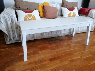 Banco de madera blanco