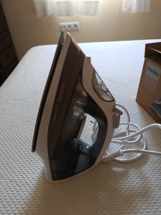 Plancha Philips 2000 Series sin usar