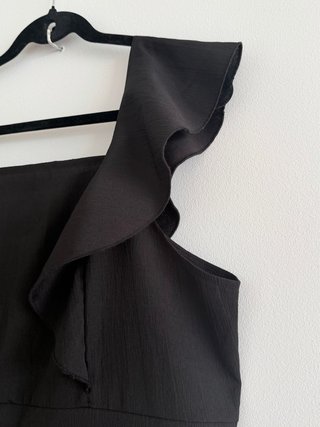 Enterizo Negro con Volantes