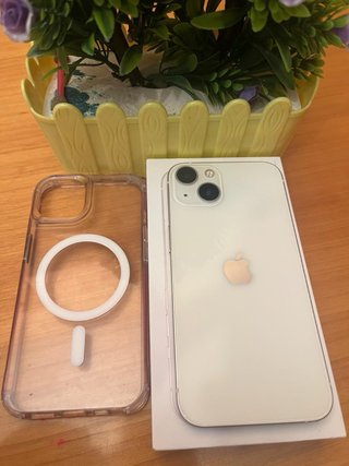 iPhone 13 93% Batería