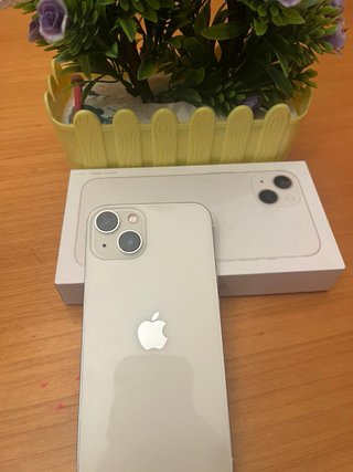 iPhone 13 93% Batería