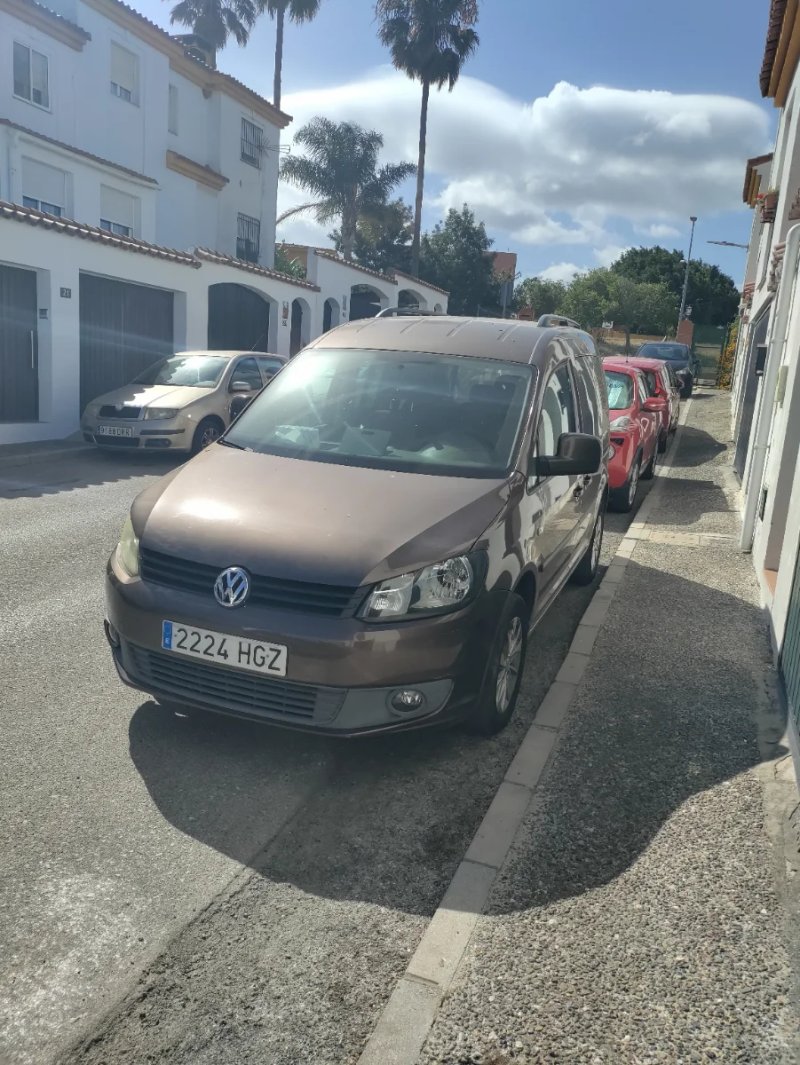 Volkswagen Caddy 2012 - foto 1