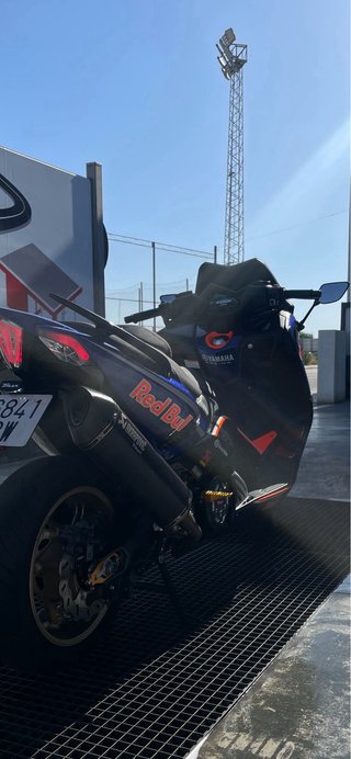 Yamaha T Max 530 Iron Max Maxi Scooter