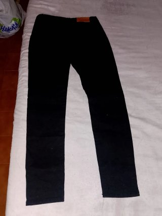 Pantaloni neri