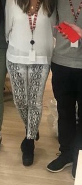 Pantalones Zara efecto piel serpiente