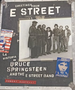 Greetings from E Street : la historia de Bruce ...
