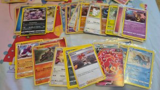 Cartas Pokémon Variadas