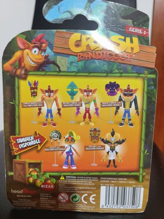 Figura Dr. Neo con Máscara Uka Uka Crash Bandicoot