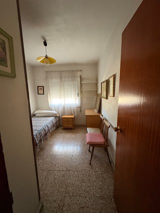 Marco y puerta de madera