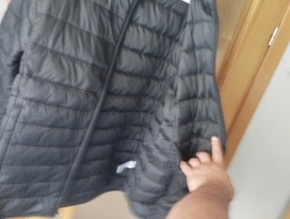 Chaqueta acolchada negra hombre