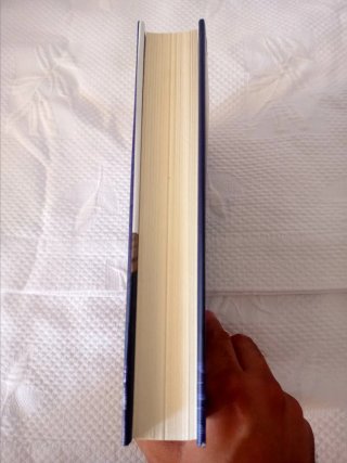 El libro de la oscuridad / The Book of Dust