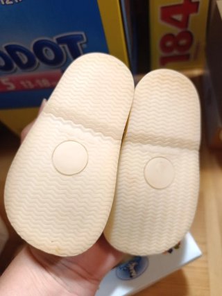 Sandalias blancas niño Talla 19. Calzado bebe .