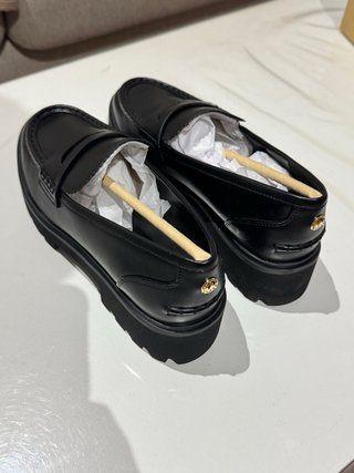 Mocasines Michael Kors, color negro, talla 38.5