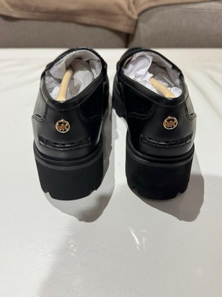 Mocasines Michael Kors, color negro, talla 38.5