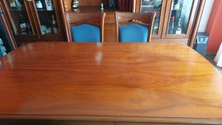 Mesa de comedor y 6 sillas madera,2 con  reposabra