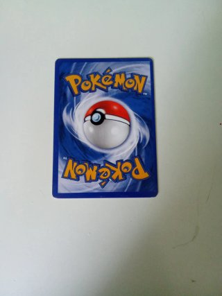 9 cartas Pokémon V y VMAX (verdaderas)