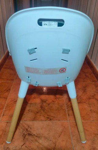 Trona Bebeconfort gris y blanca