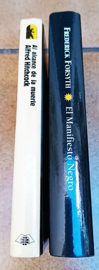 Lote 2 libros: Alfred Hitchcock y F. Forsyth