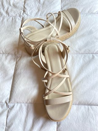 Sandalias cuña esparto beige