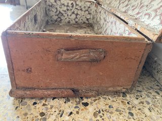 Baúl antiguo de madera para restaurar