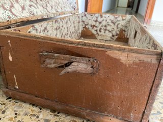 Baúl antiguo de madera para restaurar