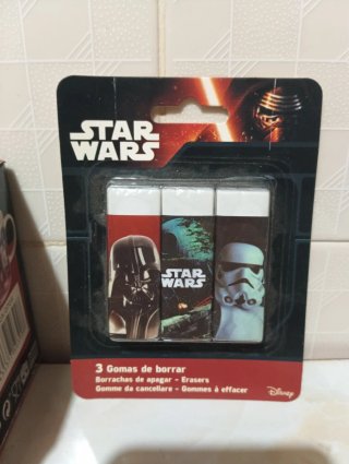 Taza + Gomas de Borrar de Star Wars