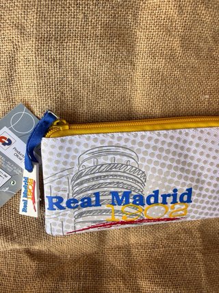 Estuche oficial Real Madrid