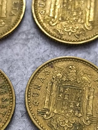 Lote 9 monedas 1 pesetas - años 72 - 73 y 75 al 81