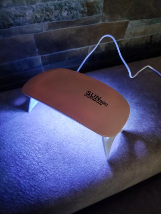 Lámpara UV secado uñas nueva a estrenar
