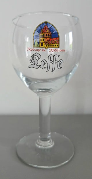 Vaso de cerveza Leffe