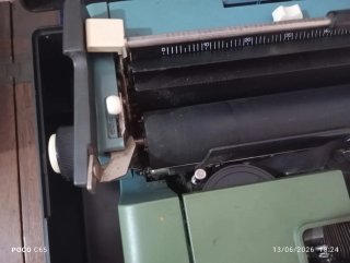 Olivetti Studio 46 Máquina Escribir + Maletín
