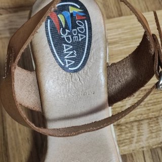 Sandalias. 36. Moda de España. Nuevas.