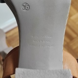 Sandalias. 36. Moda de España. Nuevas.