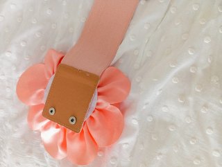 Cinturón elástico con flor
