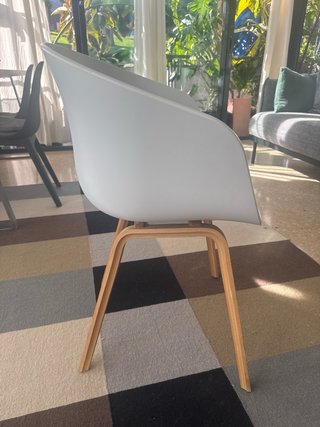 Silla Hay AAC 22