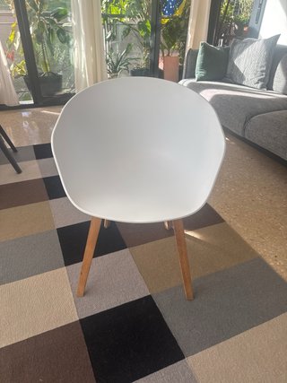 Silla Hay AAC 22