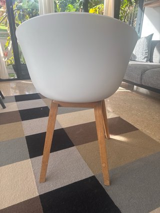 Silla Hay AAC 22