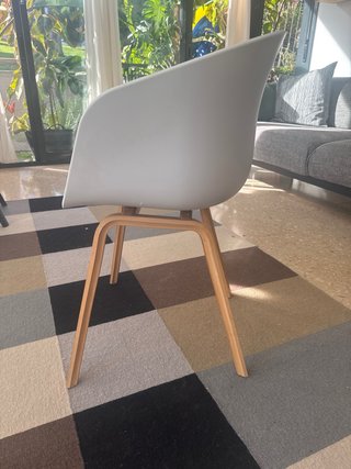 Silla Hay AAC 22