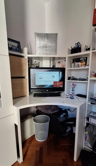 Escritorio Esquinero Ikea Blanco y Marrón