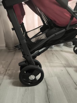 Silla de paseo Chicco roja más complementos