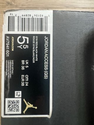 Zapatillas Jordan Access GS Rojas y Negras