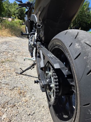 Suzuki GSX-8R Negra