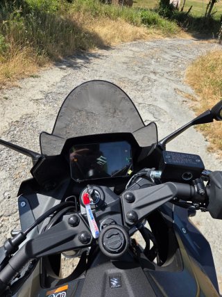 Suzuki GSX-8R Negra