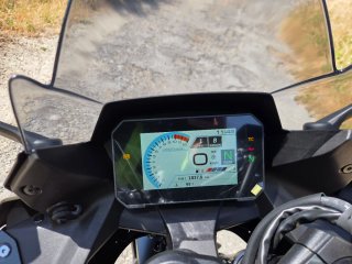 Suzuki GSX-8R Negra
