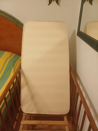 Cuna de madera
