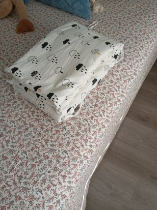 Chichonera cuna/cama larga estampado nubes
